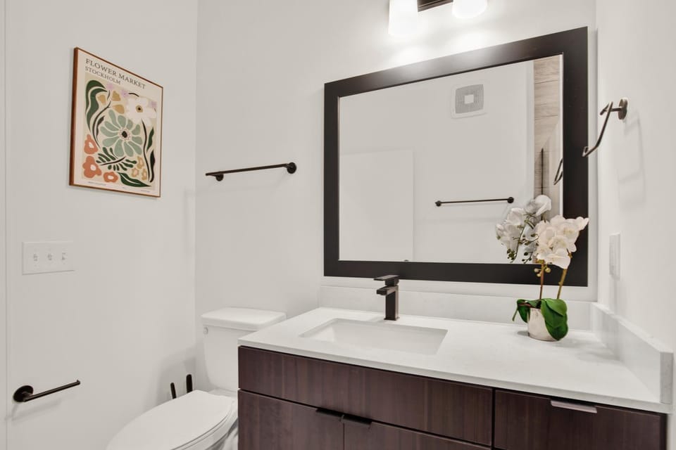 Bathroom, Photo of the whole room