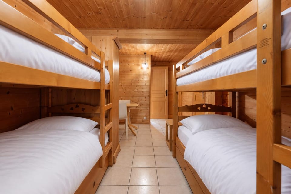 Bed, Photo of the whole room, Bedroom, bunk bed