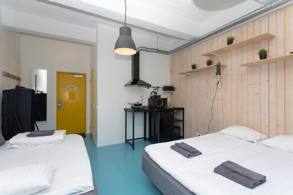 Bed, Photo of the whole room, towels