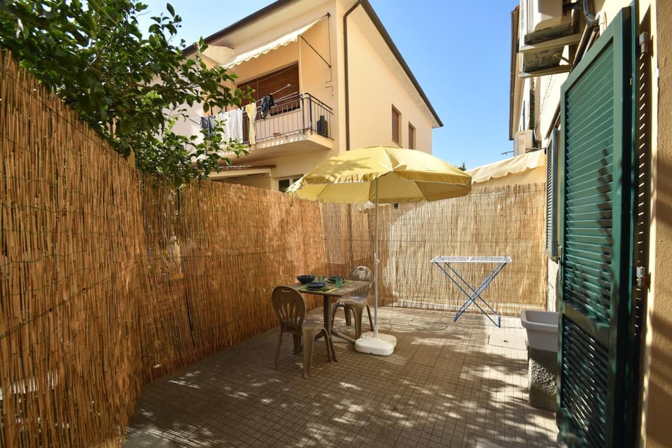 Property building, Balcony/Terrace