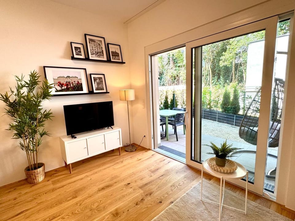 Vienna Garden Suites Cocoon Terrace and AC Apartment in Vienna