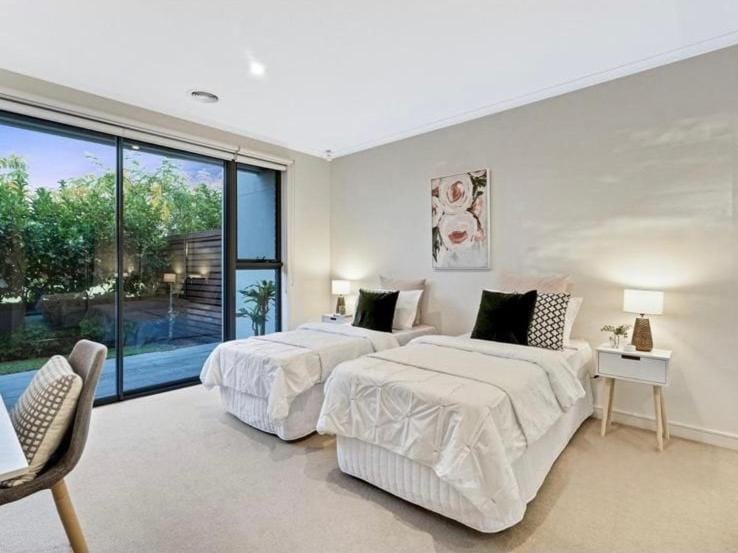 The Oval - Like Resort Living House in Mulgrave