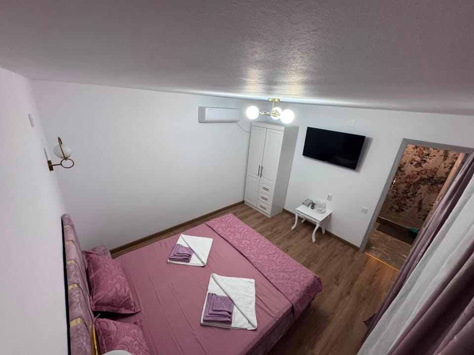 TV and multimedia, Photo of the whole room