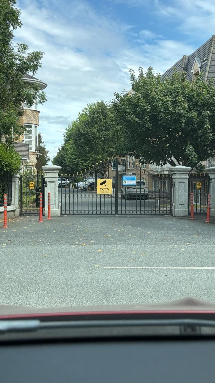 Neighbourhood, Parking