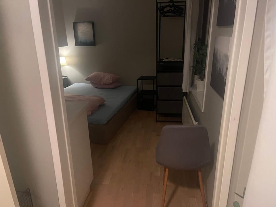 Bed, Decorative detail, Bedroom