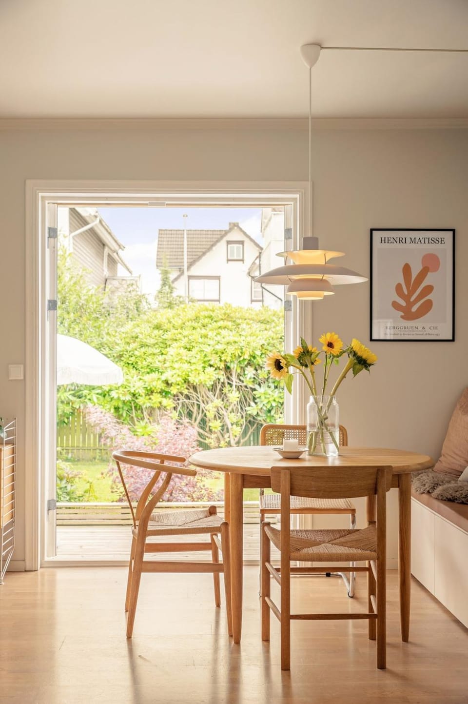 Two Bedroom Apartment with Two Bathrooms and Private Terrace and Garden Apartment in Stavanger