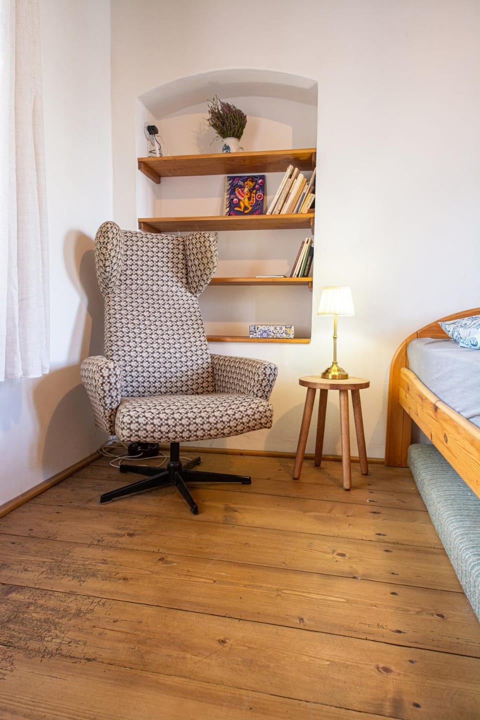 Library, Seating area