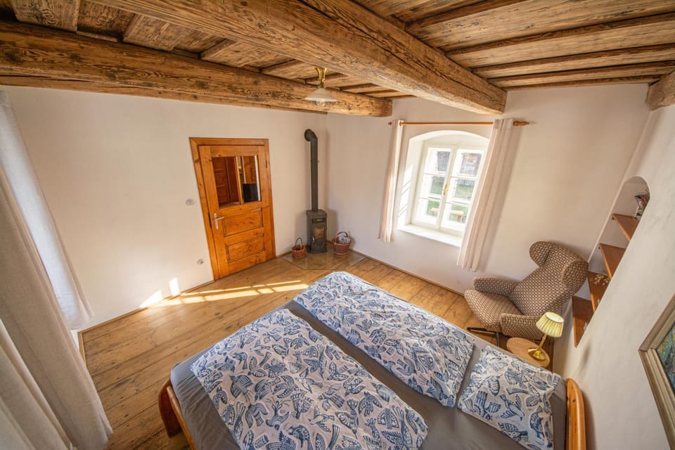 Bed, Living room, Photo of the whole room, Bedroom