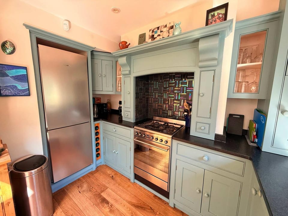 Charming Victorian house with Garden House in Bristol