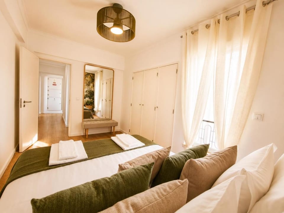Ocean Breeze - Checkinhome Apartment in Estoril
