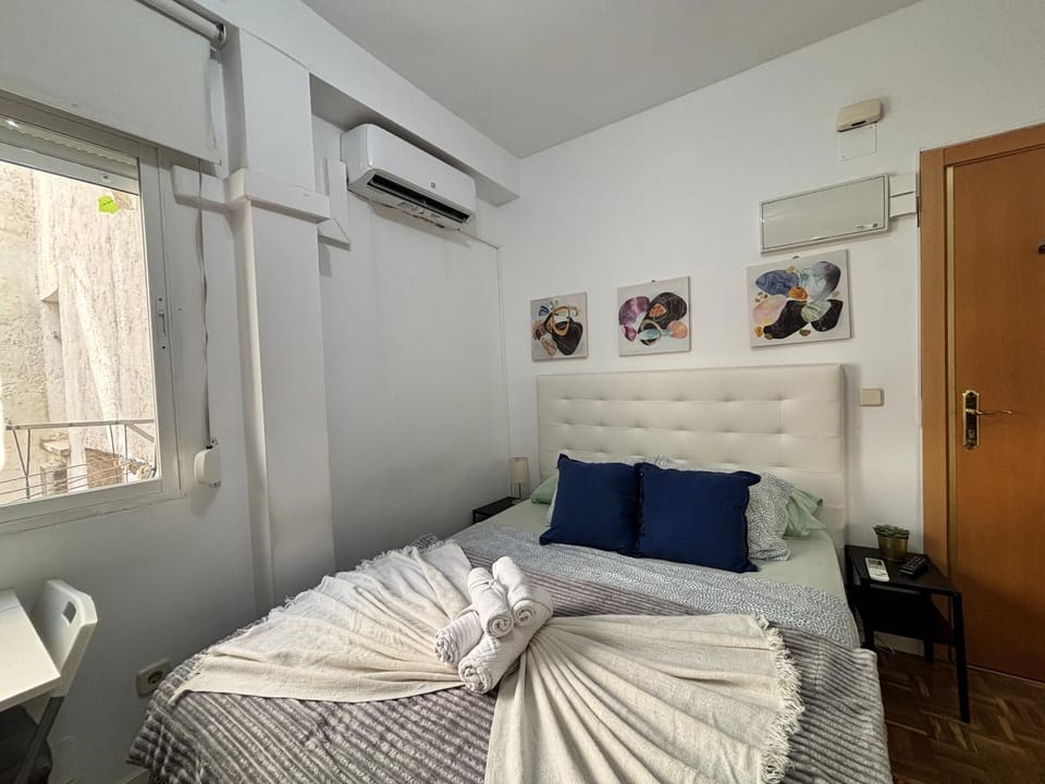 Bed, Bedroom
