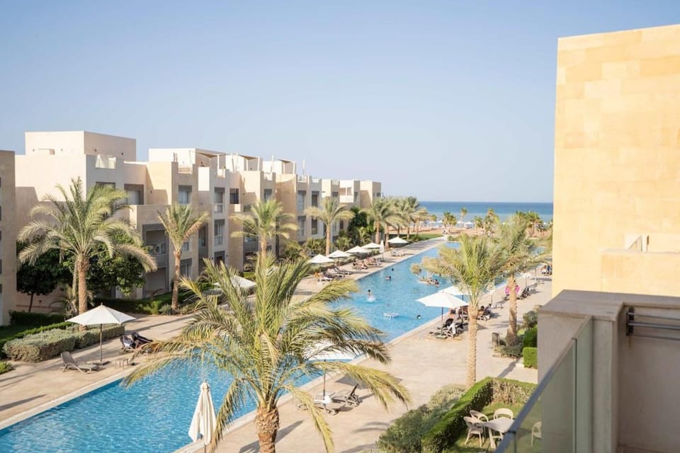 Pool view, Sea view
