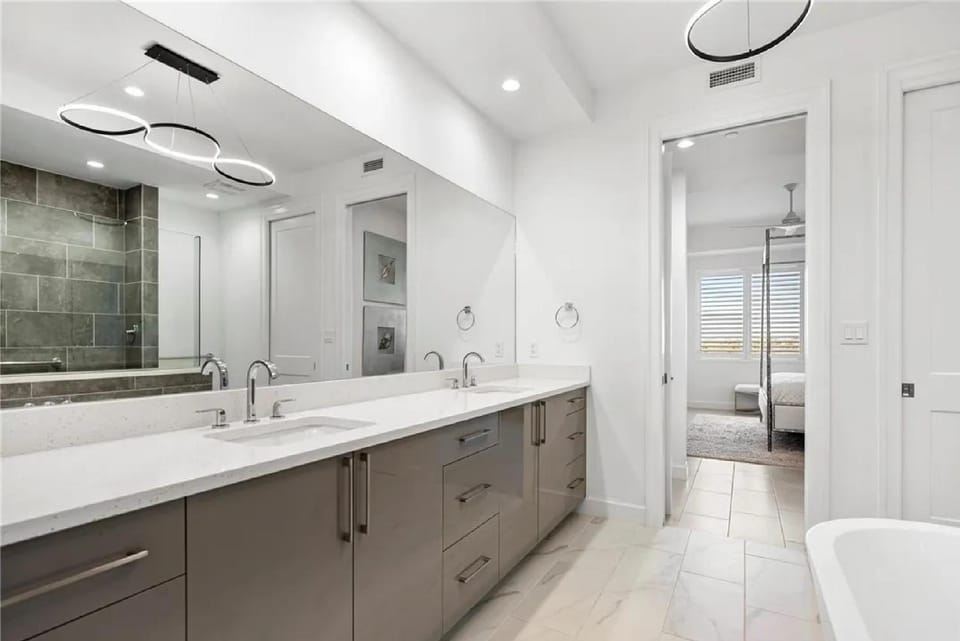 Elegant Naples 3BR with Sunset Views Apartment in Naples