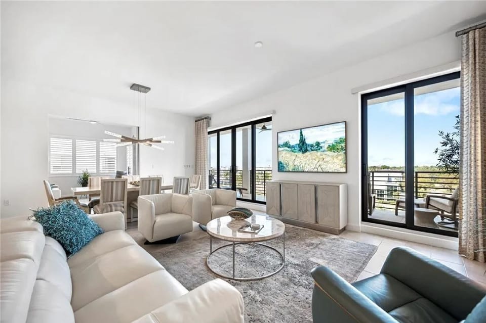 Elegant Naples 3BR with Sunset Views Apartment in Naples