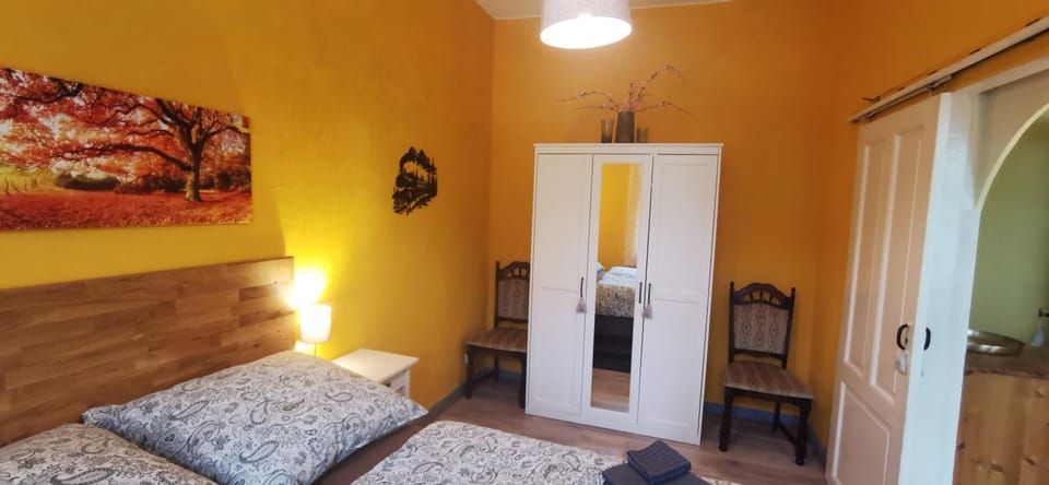 Bed, Bedroom, wardrobe