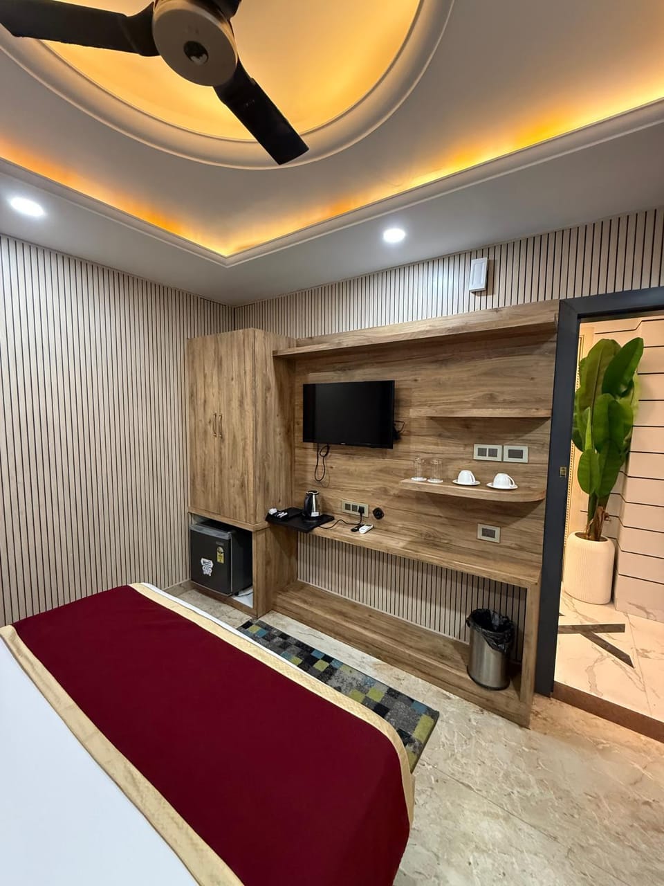 Hotel Lotus, Kanpur Hotel in Uttar Pradesh