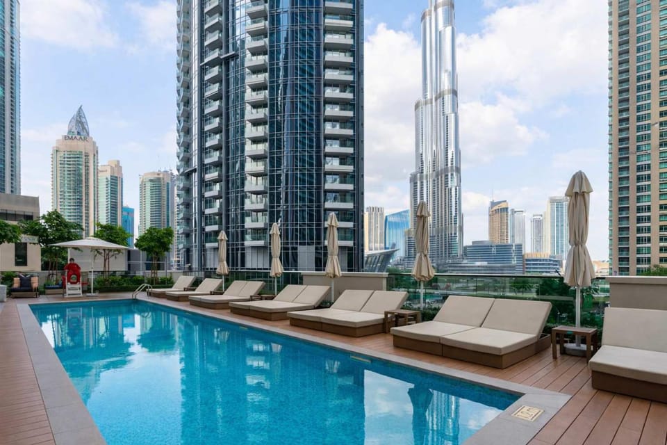 Patio, City view, Swimming pool, sunbed
