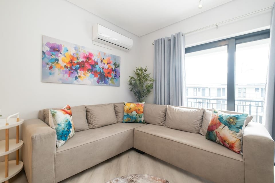 Paarl 215 - 2BR Lux Apt with Aircon and Parking Apartment in Cape Town