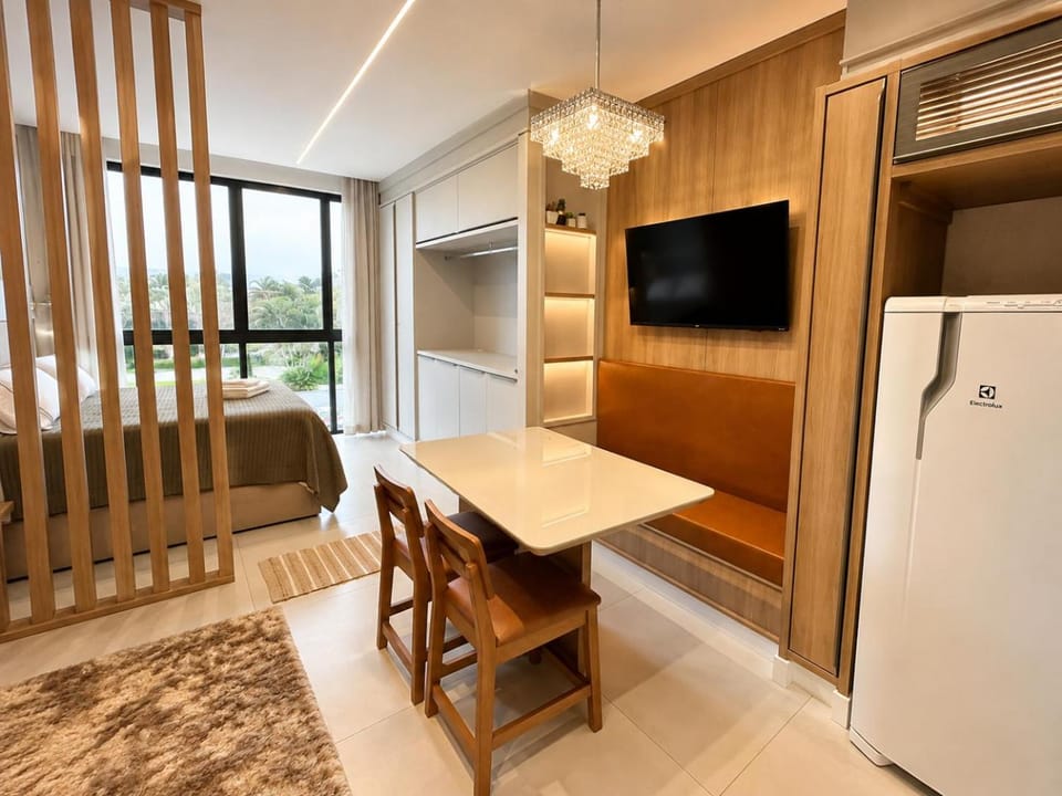 Kitchen or kitchenette, Seating area, Dining area, minibar