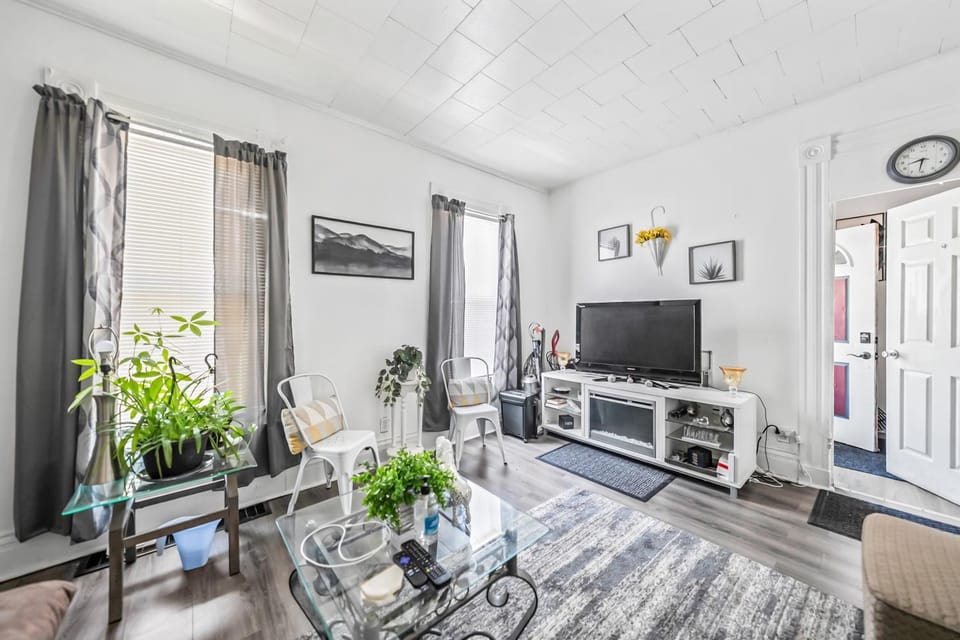 Communal lounge/ TV room, TV and multimedia