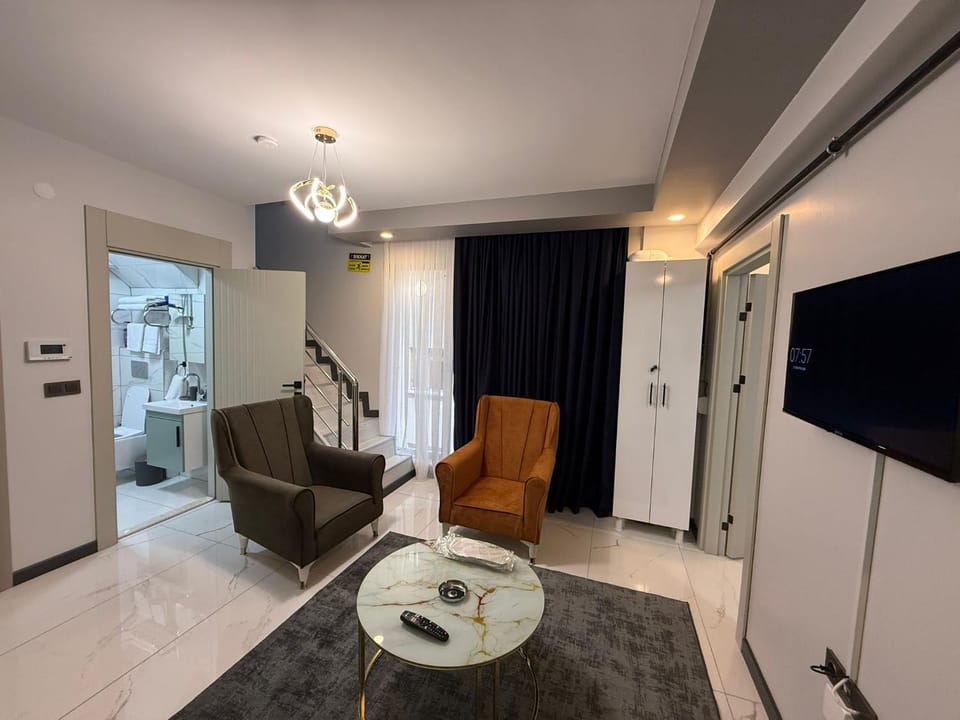 Living room, Seating area