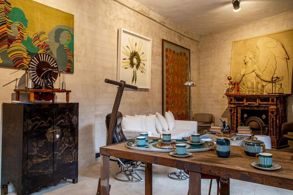 Living room, Decorative detail, Dining area