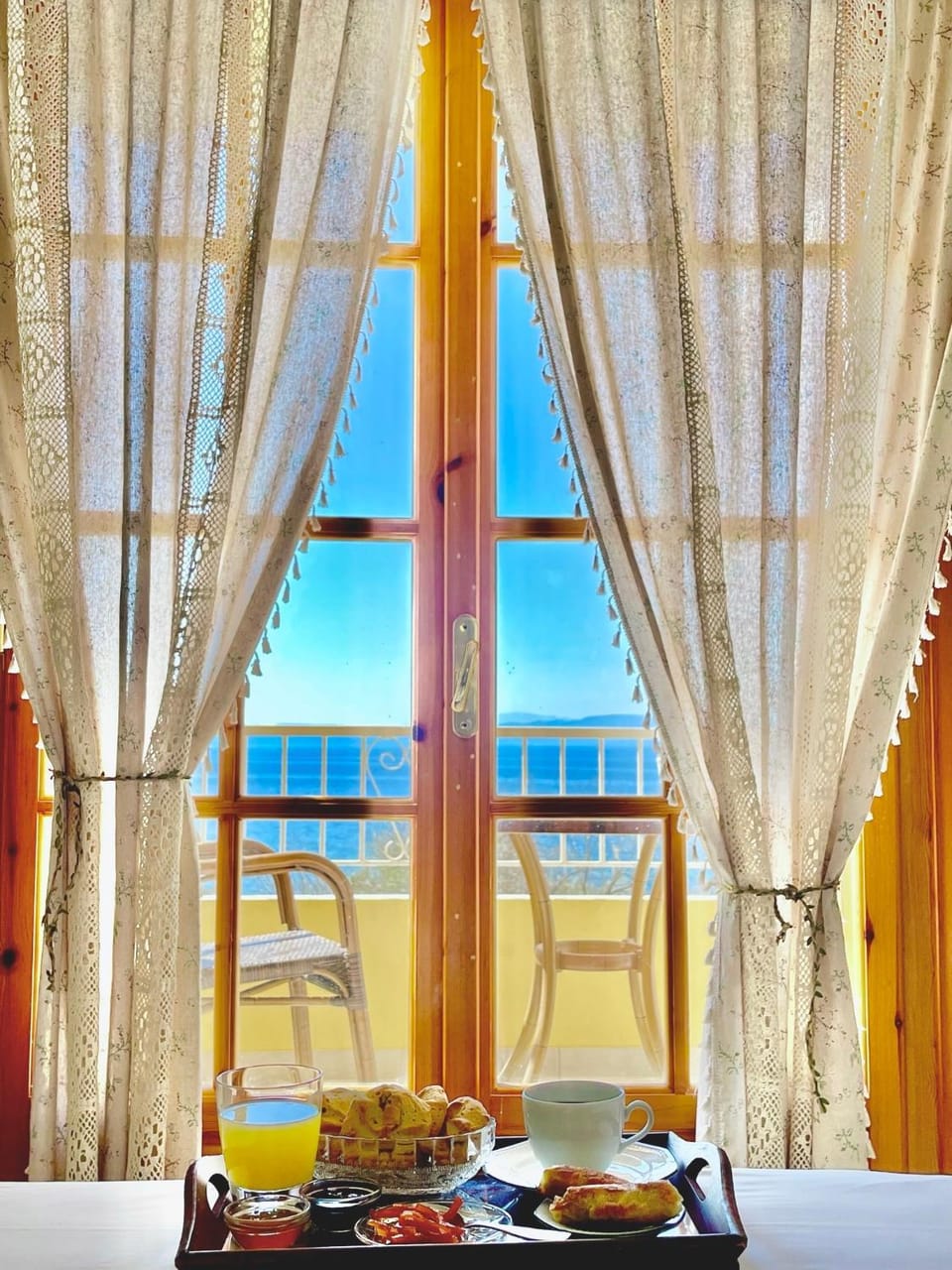 Bed, Natural landscape, View (from property/room), Balcony/Terrace, Bedroom, Sea view