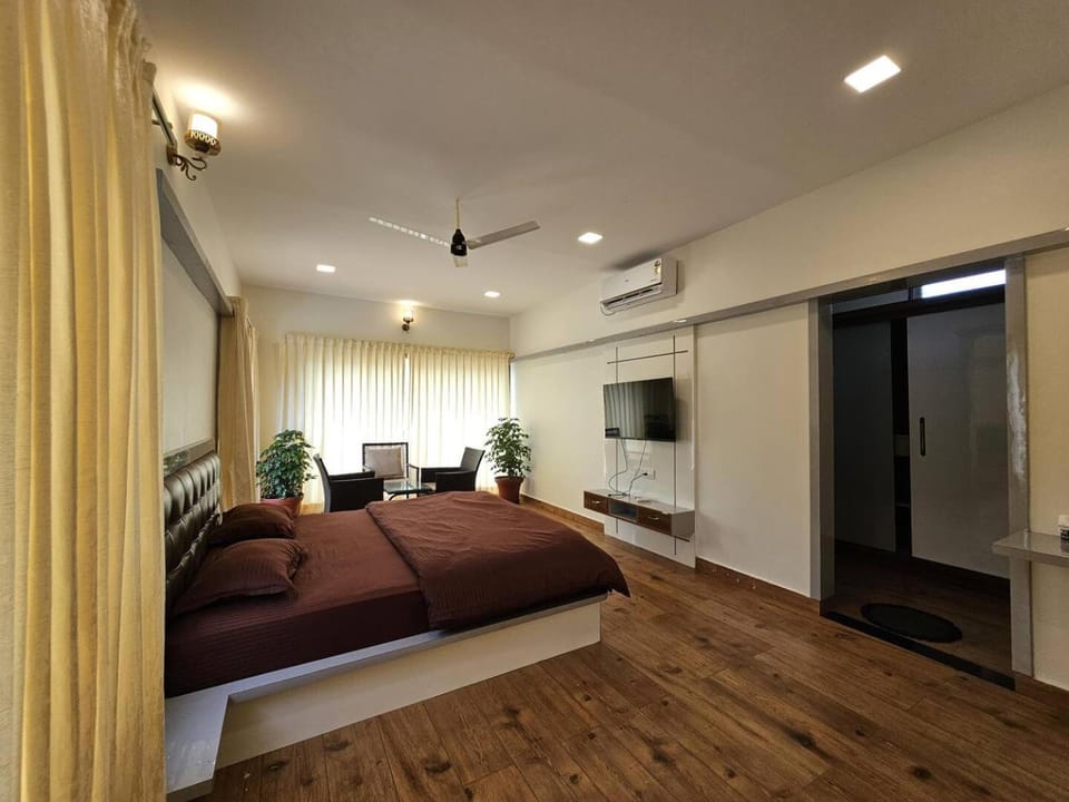 Nandi Pool Paradise Villa in Karnataka