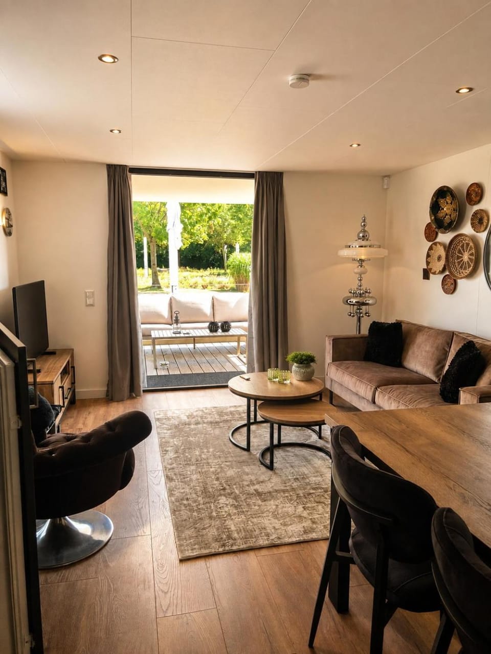 TV and multimedia, Living room, Seating area