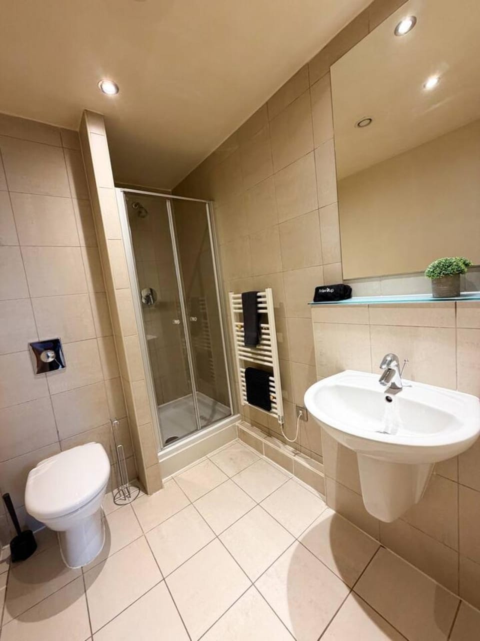 Spacious Central Sheffield Flat Near Uni, Bars and Hospitals Apartment in Sheffield