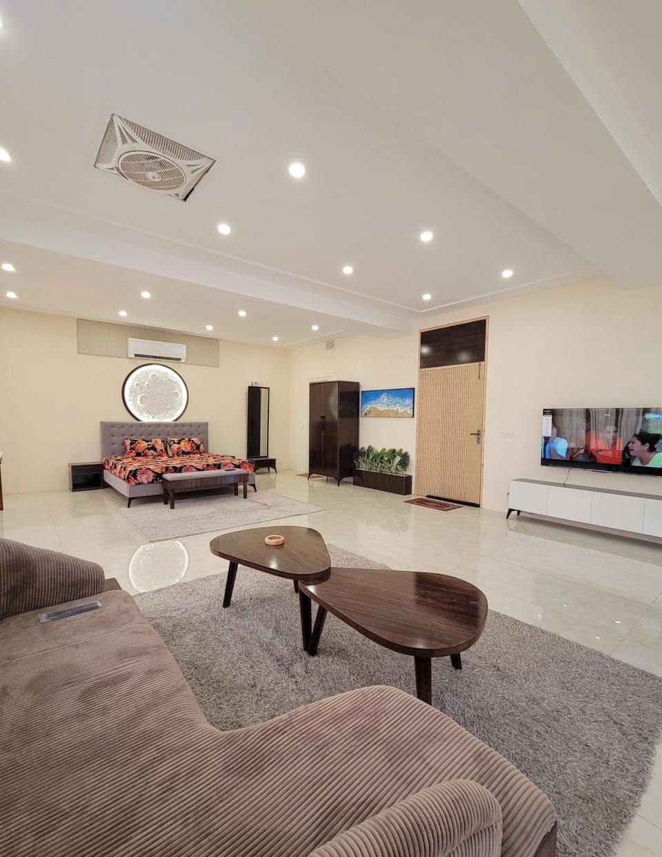 Modern Studio Apartment Apartment in Punjab