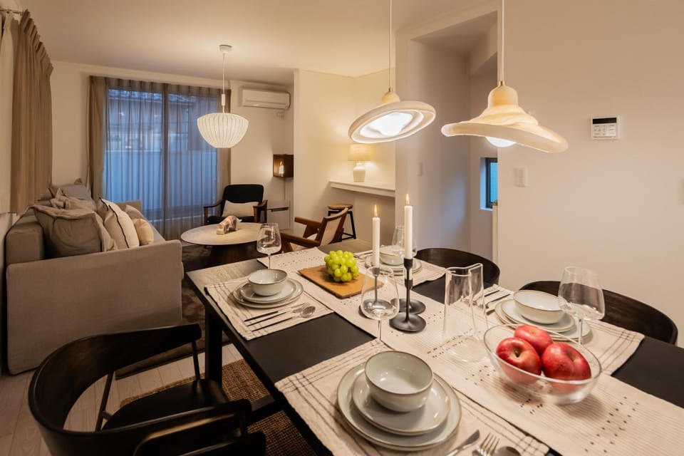 Living room, Dining area