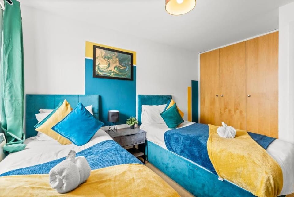 Stylish Bristol Abode - Sleeps 6 House in Bristol