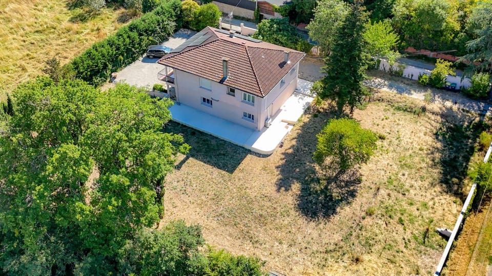 Property building, Bird's eye view, Garden, View (from property/room), View (from property/room), Garden view, Garden view, Mountain view, River view, Quiet street view, Parking