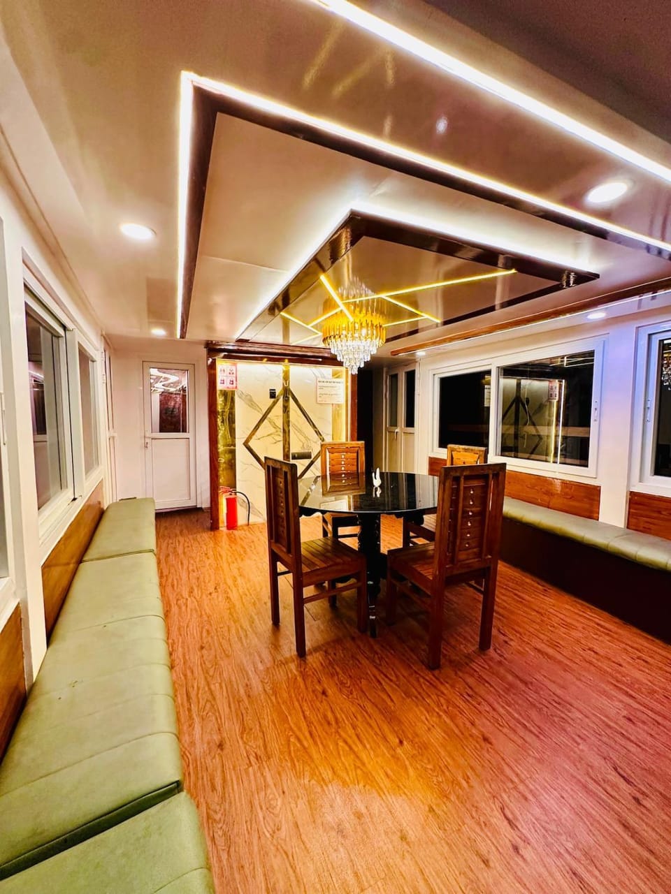 Communal lounge/ TV room