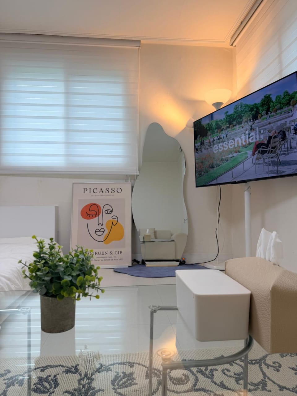 TV and multimedia, Living room, Seating area