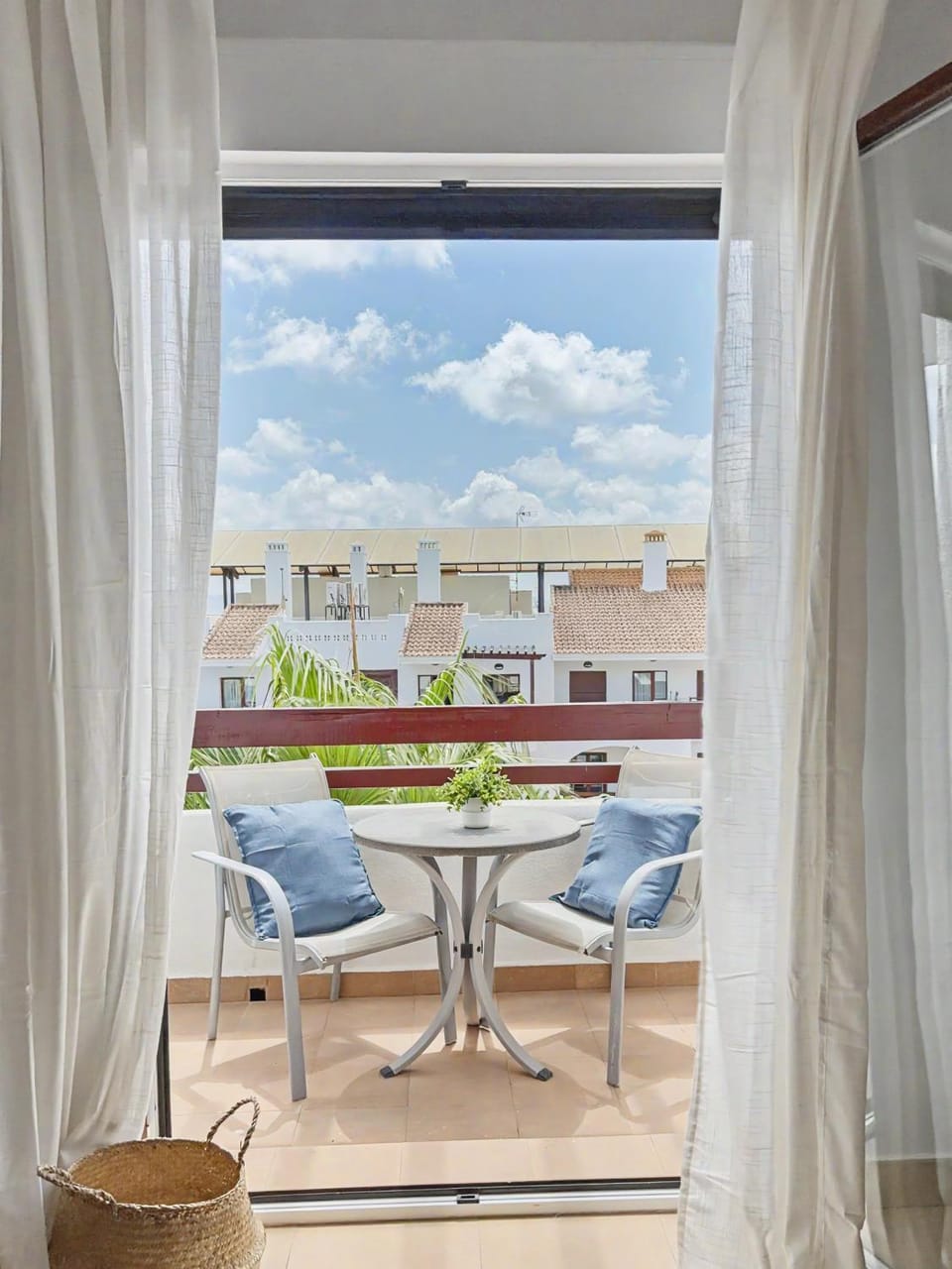 View (from property/room), Balcony/Terrace