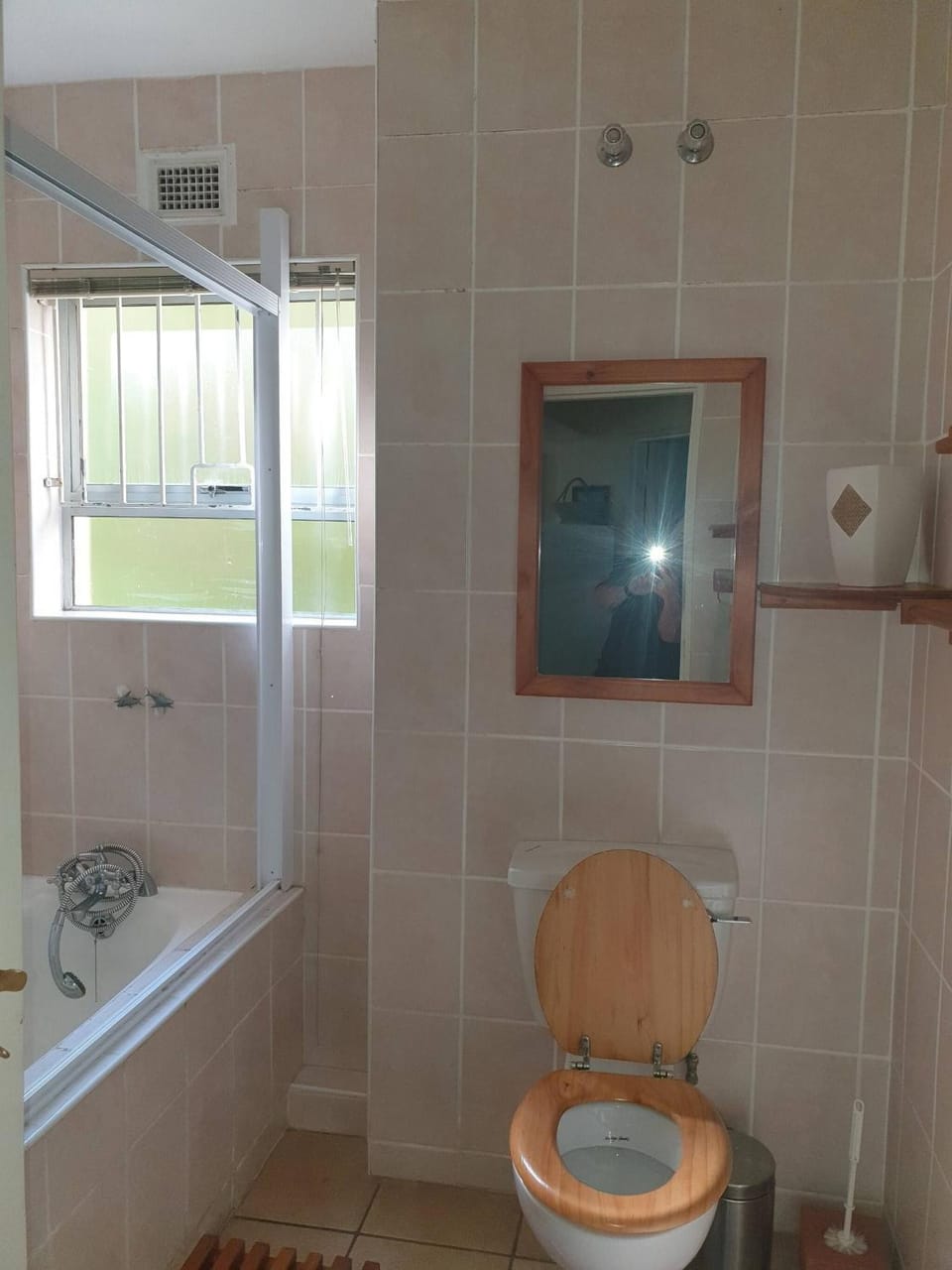Toilet, Bathroom, Bath
