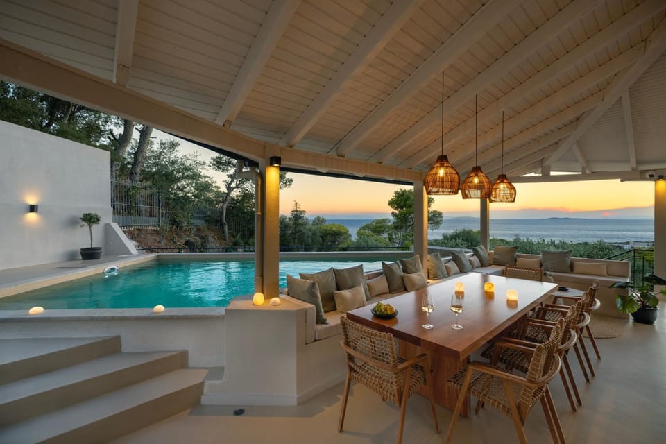 View (from property/room), Balcony/Terrace, Dining area, Pool view, Swimming pool