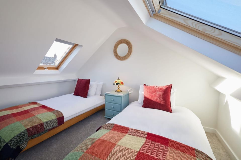 Bed, Photo of the whole room, Bedroom, heating, internet, wardrobe