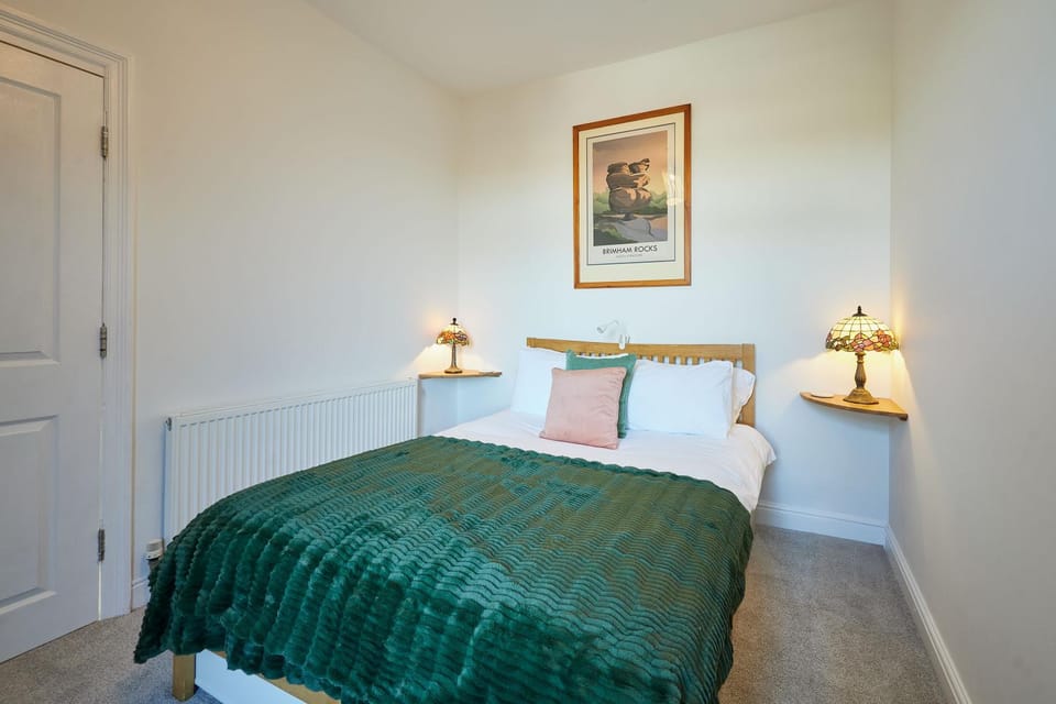 Bed, Photo of the whole room, Bedroom, heating, internet