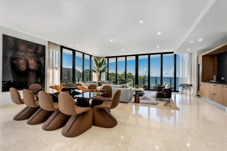 Exclusive Coconut Grove Waterfront Stay Apartment in Coconut Grove