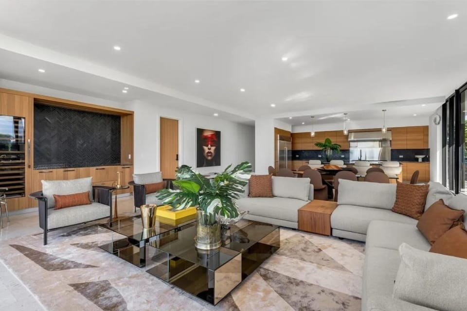 Exclusive Coconut Grove Waterfront Stay Apartment in Coconut Grove