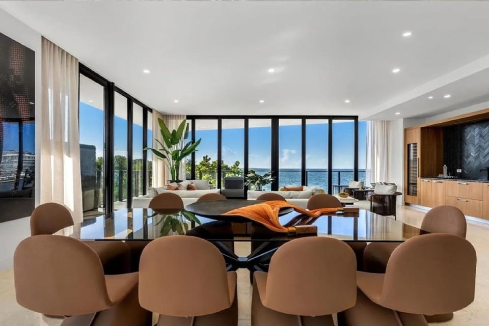 Exclusive Coconut Grove Waterfront Stay Apartment in Coconut Grove