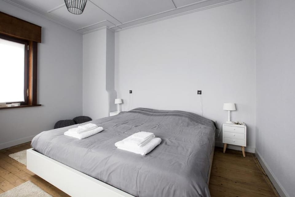Sleepsheepwell max9pers met privé Parking naast Barbecuerestaurant House in Flanders
