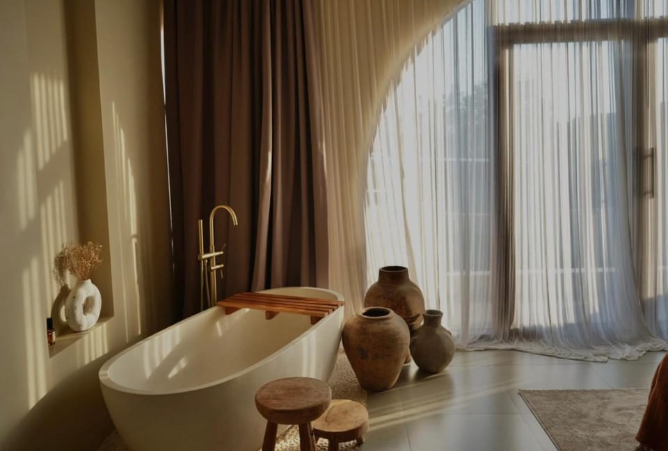 Bathroom, Decorative detail, Bath