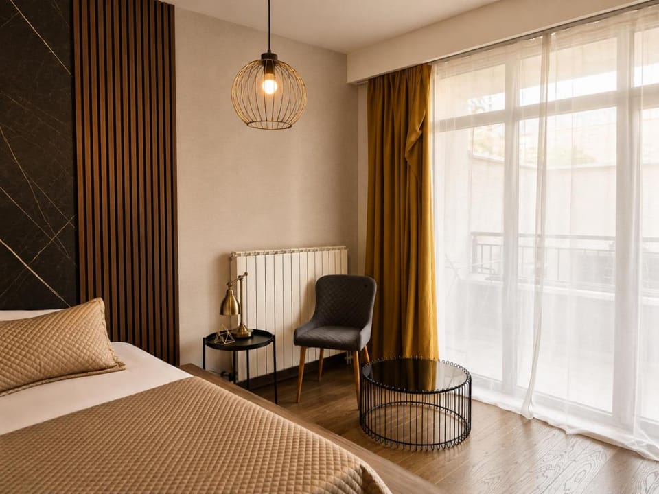 Bed, Living room, Photo of the whole room, Seating area, Bedroom