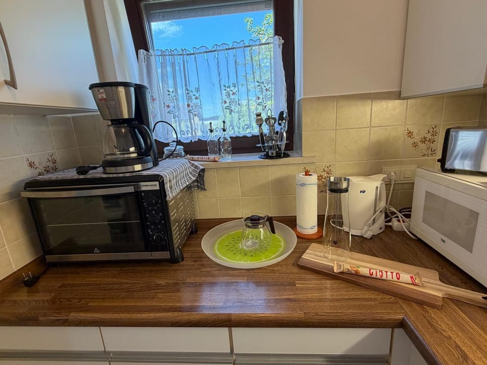 oven, kitchen