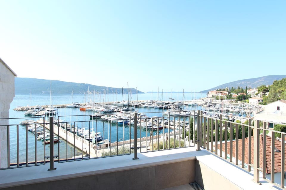 View (from property/room), Balcony/Terrace, Sea view