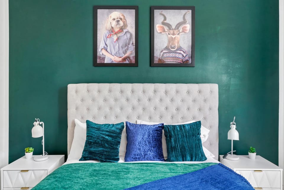The Emerald Haven - Overlooking the Park House in Bristol
